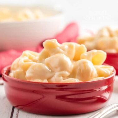 red bowl filled with copycat panera mac and cheese